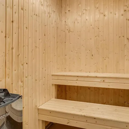 Gorgeous In Grenaa With Sauna Brondstrup