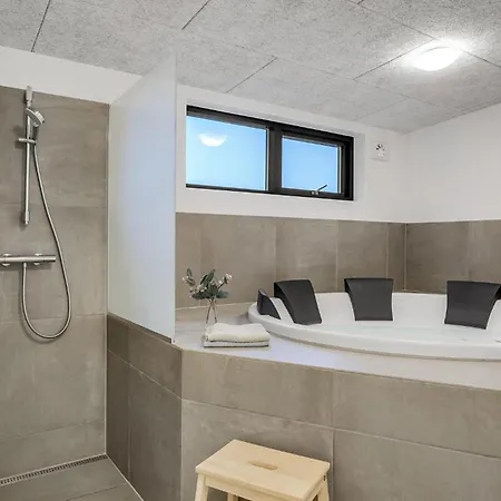 Gorgeous In With Sauna Feriehus Grenå